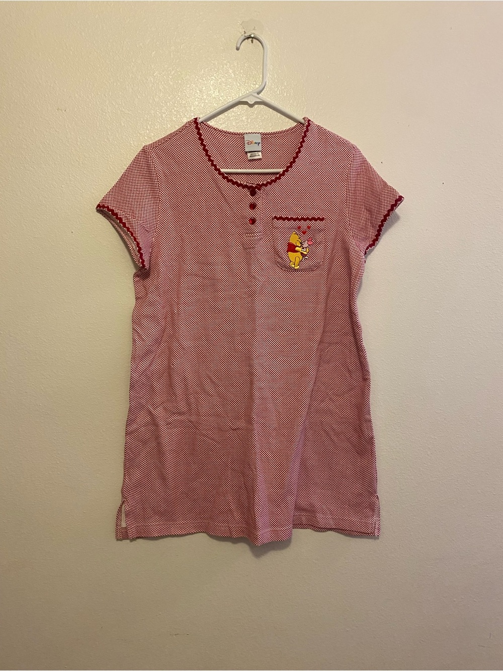 Winnie the Pooh Red Dot Pocket Kids Top